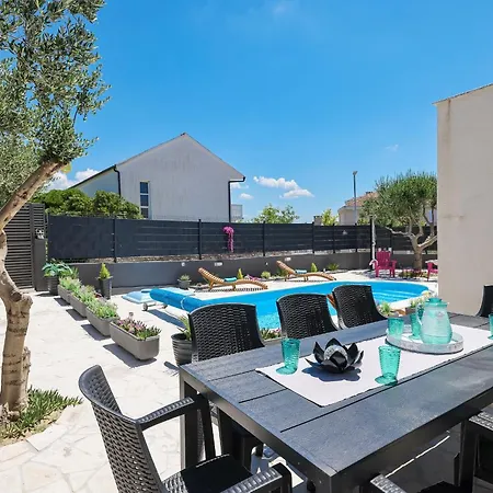 Feliks Villa Ljubač