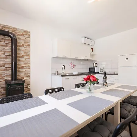 וילה Feliks Ljubač