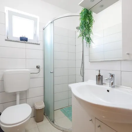 Feliks Villa Ljubač