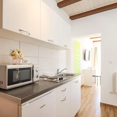 Feliks Villa Ljubač